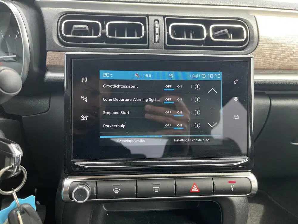 Citroën C3 1.2 PureTech Shine 110PK uit 2021, foto 15