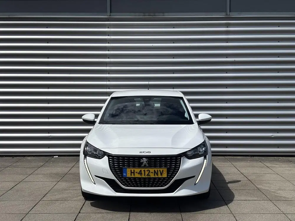 Peugeot 208 1.2 PureTech Allure 100 PK uit 2020, foto 2