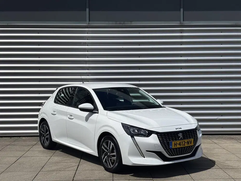 Peugeot 208 1.2 PureTech Allure 100 PK uit 2020, foto 3