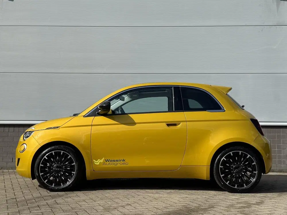 Fiat 500 1.0 Hybrid Torino Launch Edition Panoramad uit 2026, foto 3