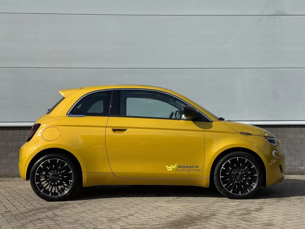 Fiat 500 1.0 Hybrid Torino Launch Edition Panoramad uit 2026, foto 4