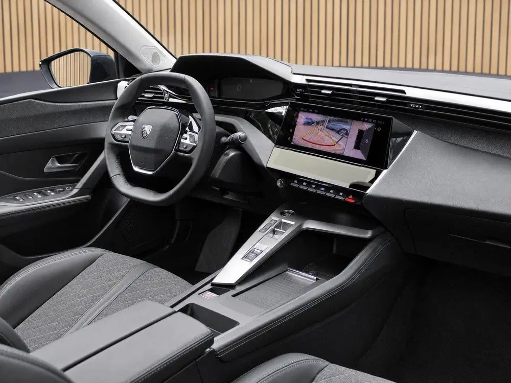 Peugeot 408 1.2 PT Allure Pack 130pk EAT8 Automaat uit 2024, foto 3