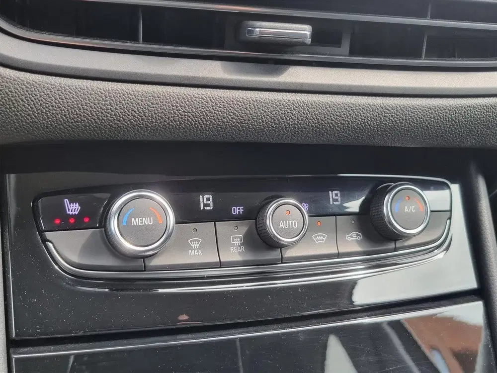 Opel Grandland 1.2T 130pk GS Automaat uit 2023, foto 7