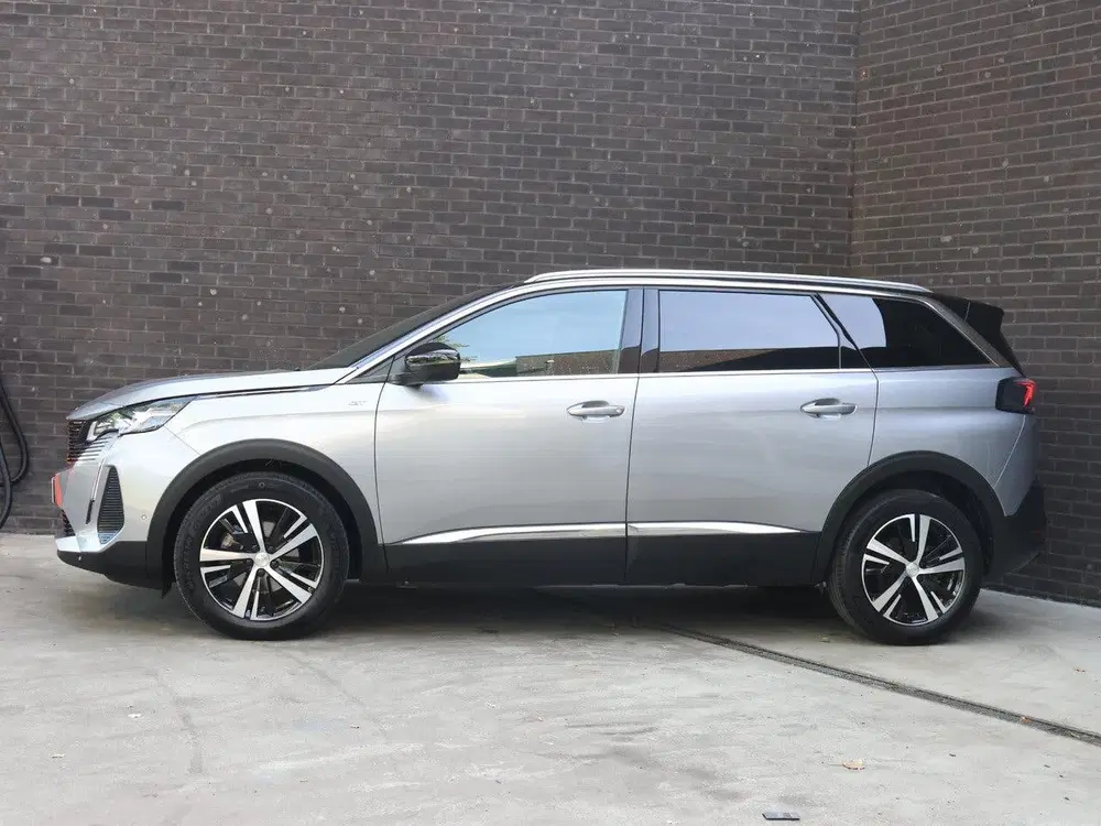 Peugeot 5008 SUV GT 180pk Automaat uit 2023, foto 2