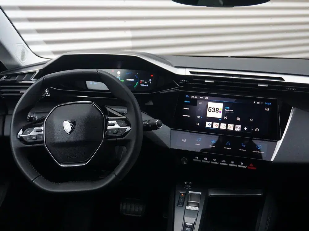 Peugeot 308 1.6 HYbrid 180 Allure Pack Business uit 2022, foto 13