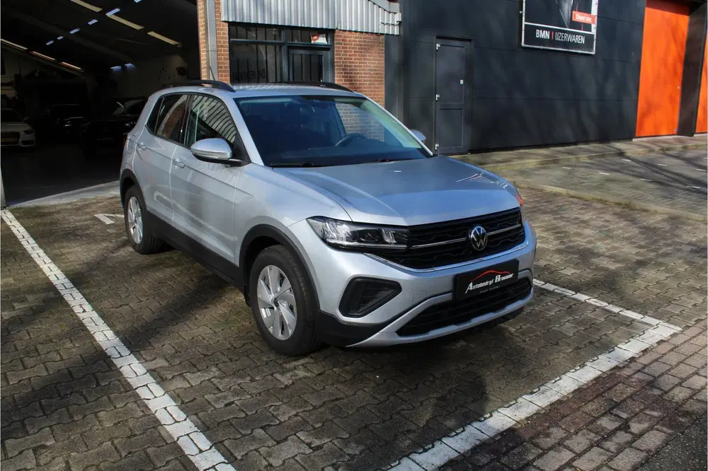 Volkswagen T-Cross 1.0 TSI Life Edition bj :02-2024 uit 2024, foto 2