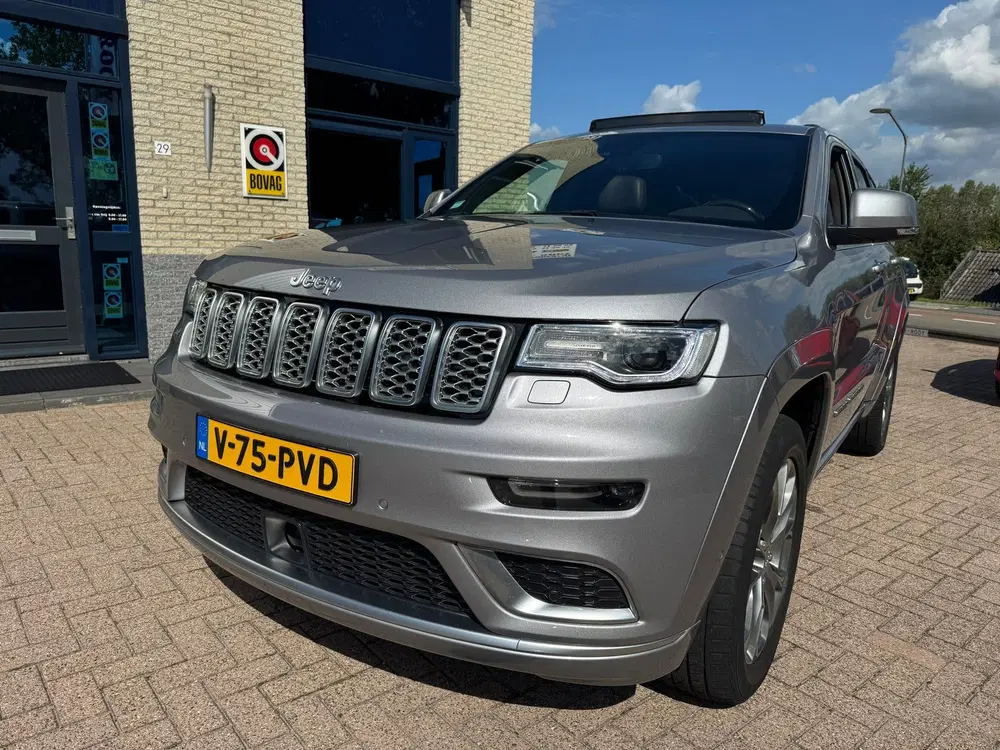 Jeep Grand Cherokee Summit- 4x4 Grijs kenteken-PANO uit 2020, foto 10
