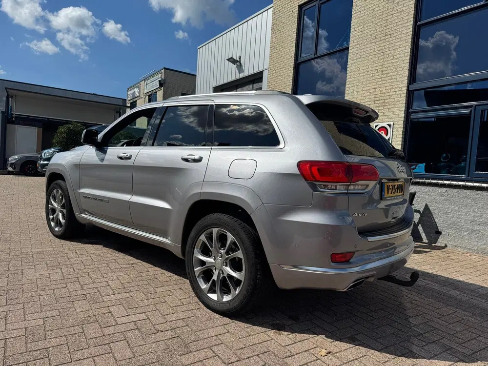 Jeep Grand Cherokee Summit- 4x4 Grijs kenteken-PANO uit 2020, foto 2