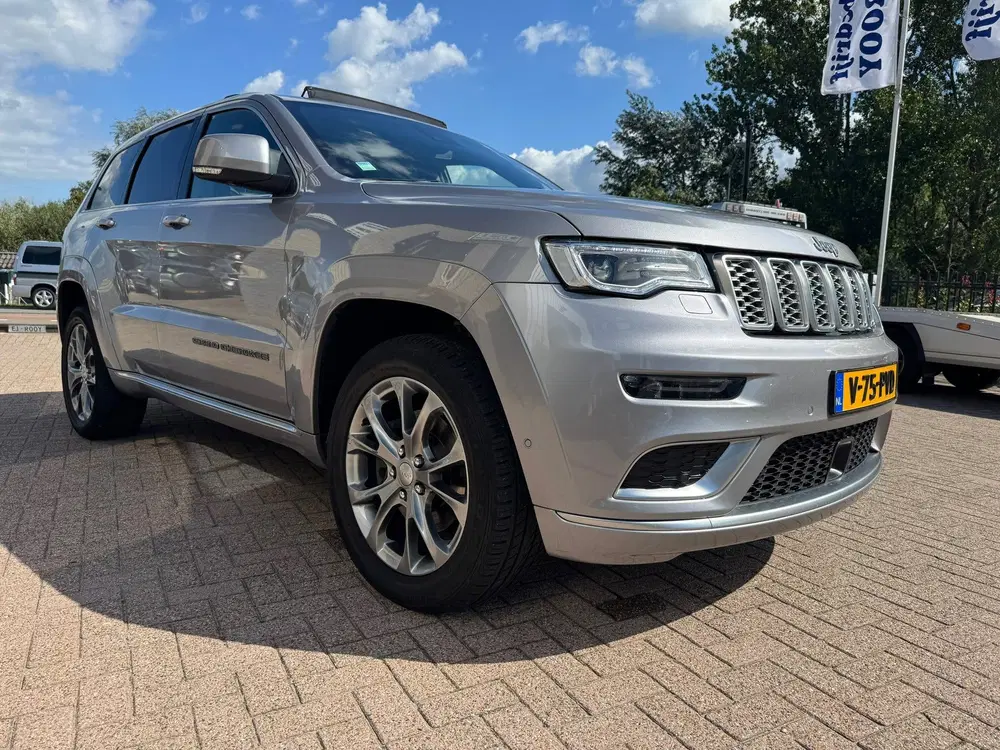 Jeep Grand Cherokee Summit- 4x4 Grijs kenteken-PANO uit 2020, foto 9
