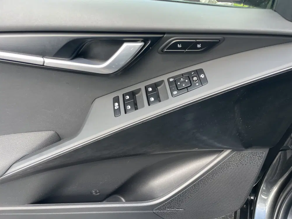 Kia Niro 1.6 GDi Hybrid ExecutiveLine uit 2023, foto 10