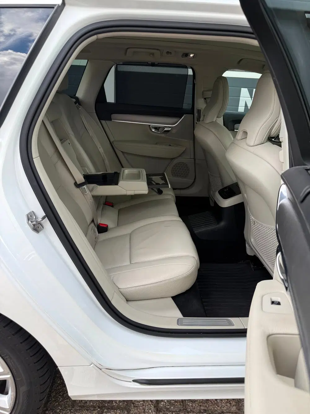 Volvo V90 2.0 T8 AWD uit 2019, foto 11