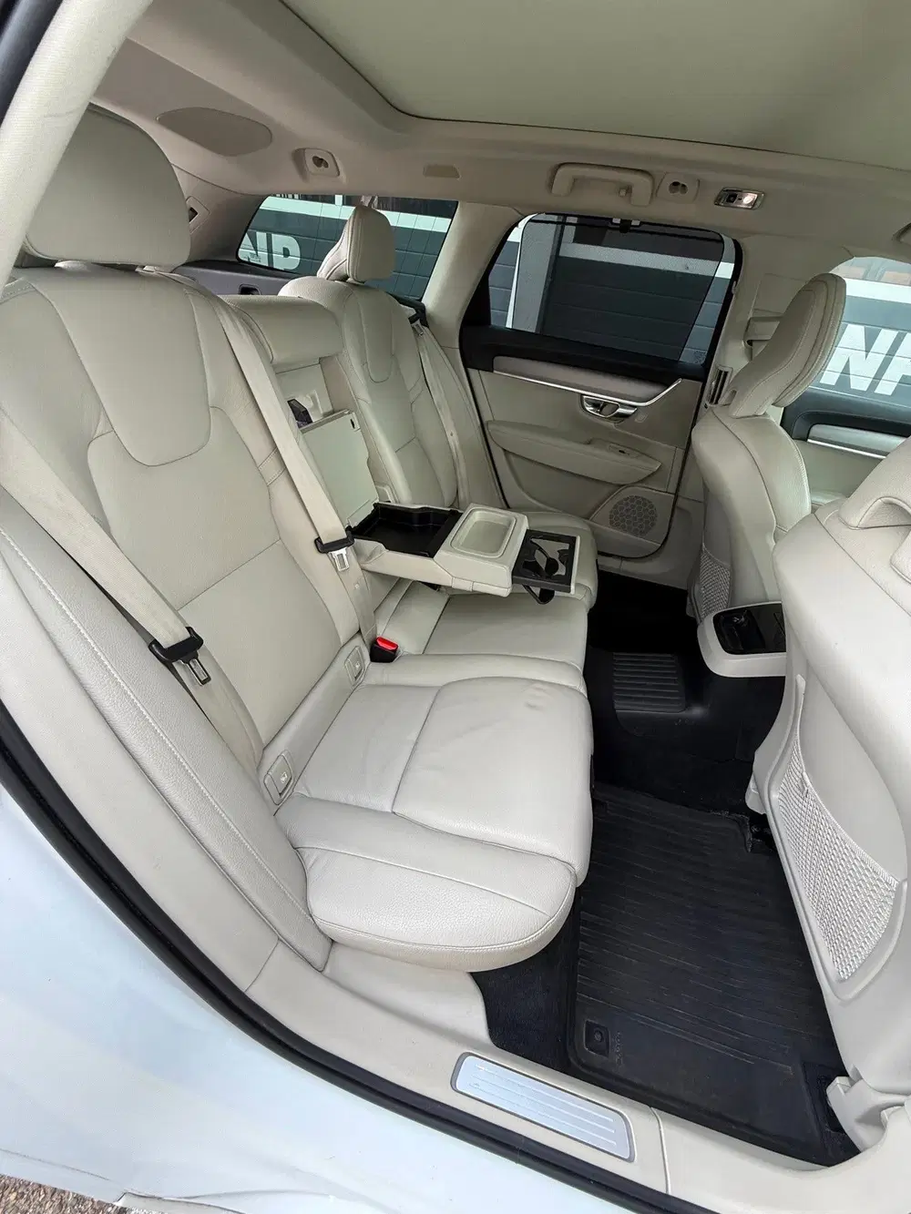 Volvo V90 2.0 T8 AWD uit 2019, foto 12