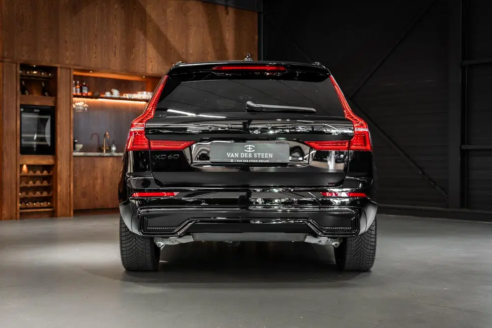 Volvo XC60 2.0 T6 Plug-in hybrid AWD Ultimate Black E uit 2024, foto 10