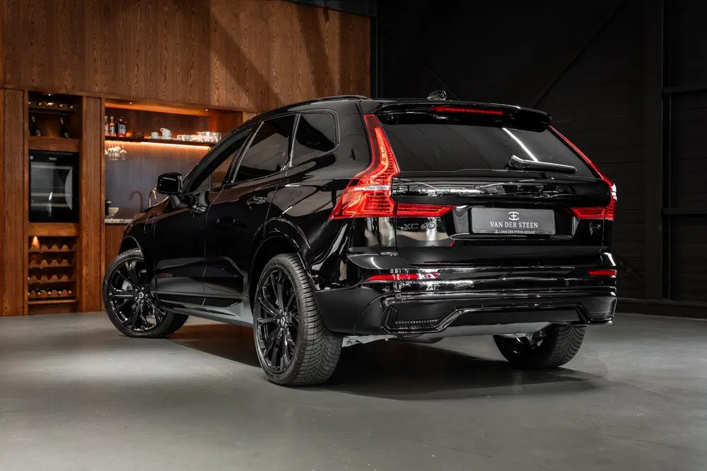 Volvo XC60 2.0 T6 Plug-in hybrid AWD Ultimate Black E uit 2024, foto 14