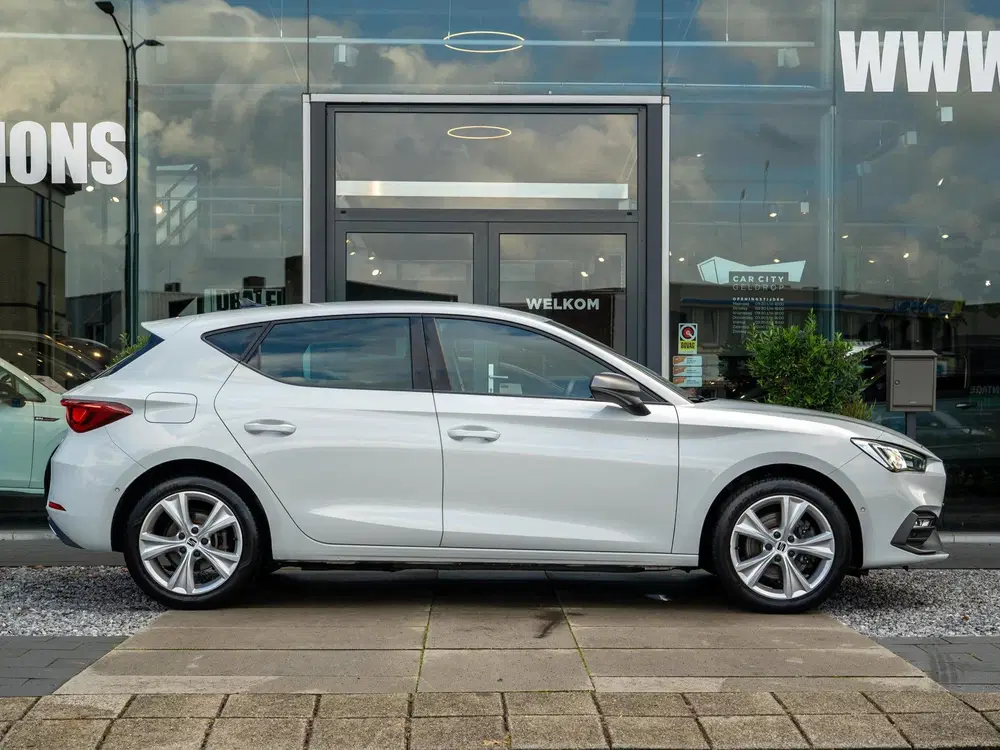 SEAT Leon 1.4 TSI 204pk eHybrid PHEV FR Business uit 2021, foto 2