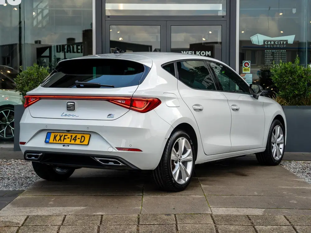 SEAT Leon 1.4 TSI 204pk eHybrid PHEV FR Business uit 2021, foto 3