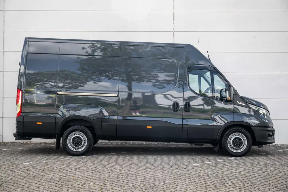 Iveco Daily 35S18HV 3.0 180pk AUT. L2H2 uit 2023, foto 6