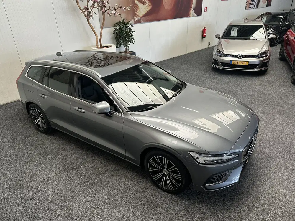 Volvo V60 2.0 T6 RECHARGE AWD INSCRIPTION 91% SOH LE uit 2021, foto 10