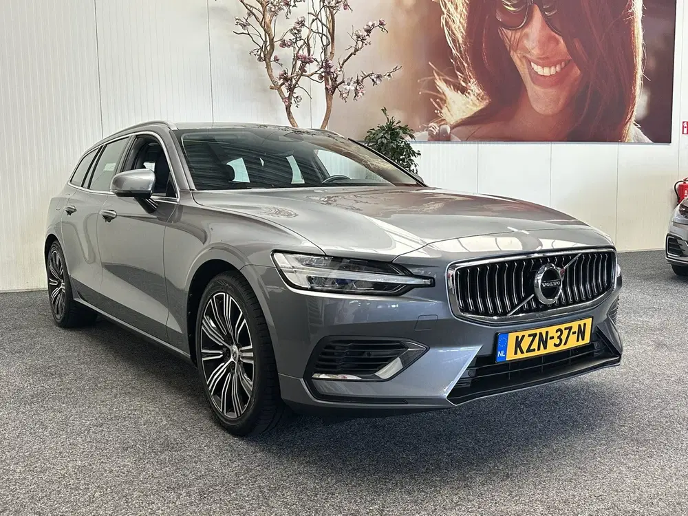 Volvo V60 2.0 T6 RECHARGE AWD INSCRIPTION 91% SOH LE uit 2021, foto 2
