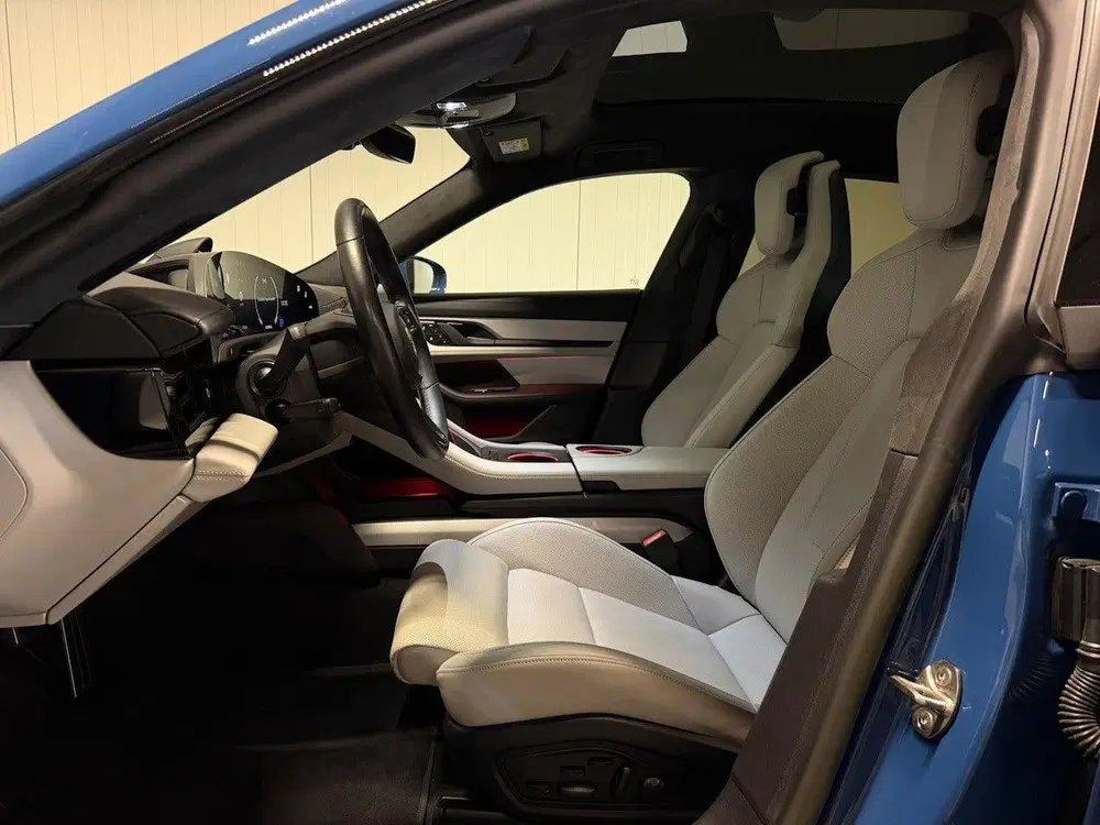 Porsche Taycan Sport Turismo GTS 93 kWh Panodak Sport Des uit 2022, foto 9