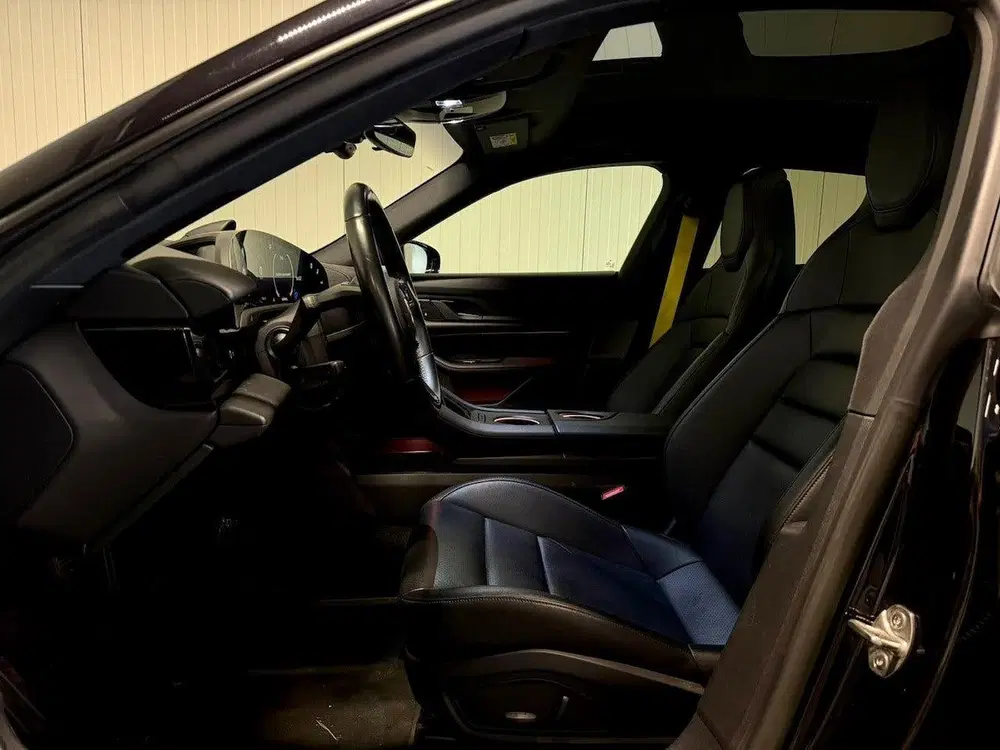 Porsche Taycan Sport Turismo 79 kWh Sportchorno Panodak B uit 2022, foto 8