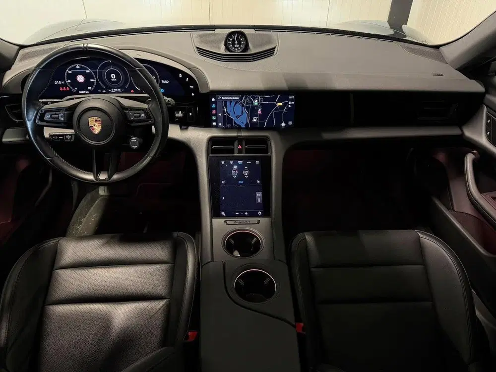 Porsche Taycan Sport Turismo 79 kWh Sportchorno Panodak B uit 2022, foto 9