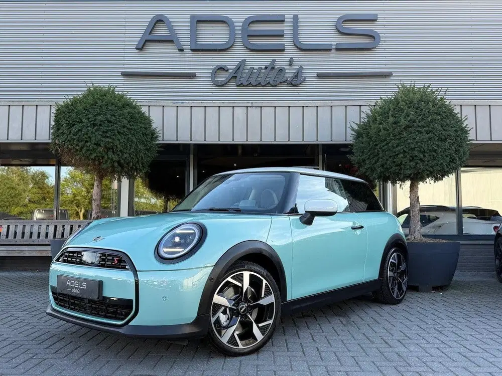 Mini Cooper S Cooper S 2.0 Classic M Panodak HUD Camera uit 2024