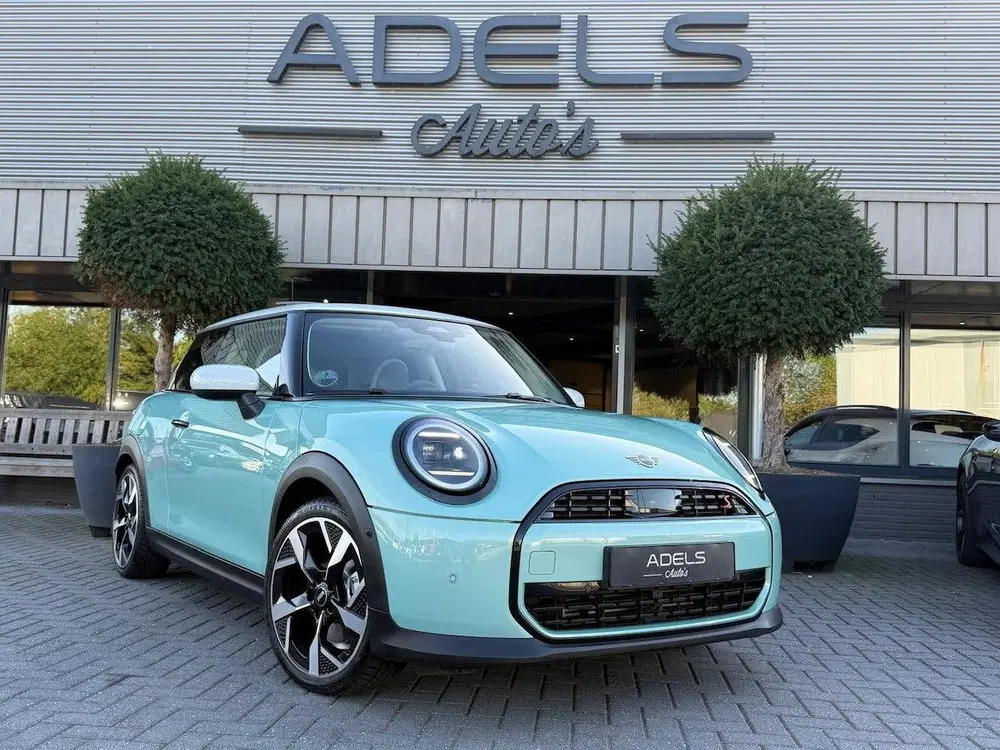 Mini Cooper S Cooper S 2.0 Classic M Panodak HUD Camera uit 2024, foto 2
