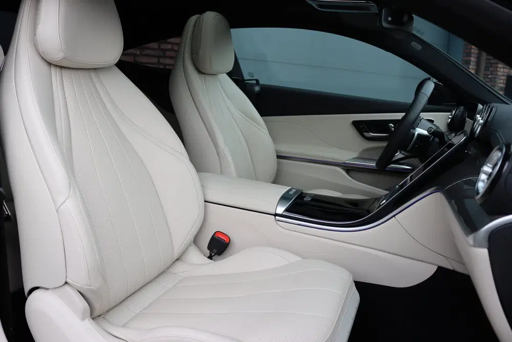 Mercedes-Benz CLE CLE Coupé 300 e AMG Line uit 2025, foto 6