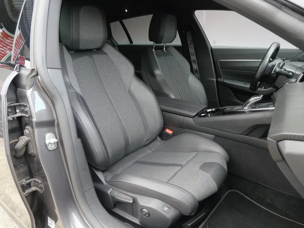 Peugeot 508 1.6 HYbrid 225 ALLURE uit 2023, foto 4