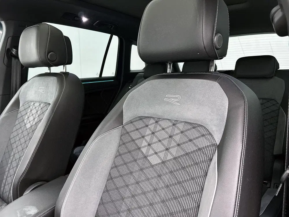 Volkswagen Tiguan 1.5 TSI R-Line Business+ uit 2022, foto 12
