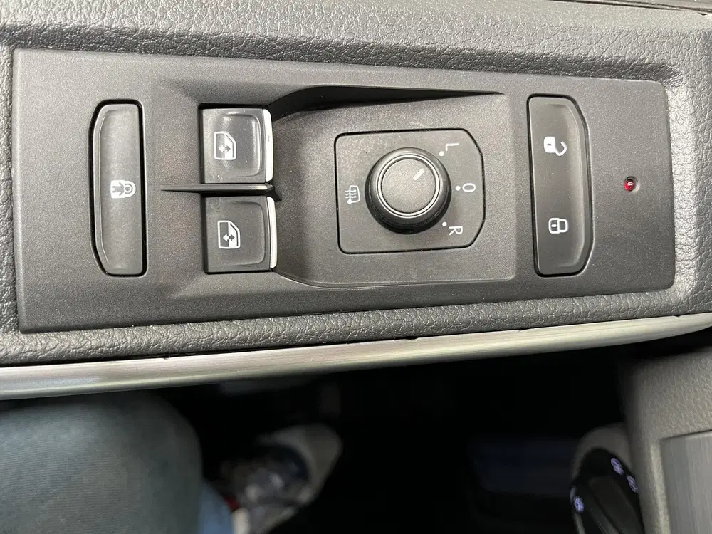 Volkswagen Transporter 2.0 TDI L2H1 Dubbele Cabine Highline uit 2022, foto 13