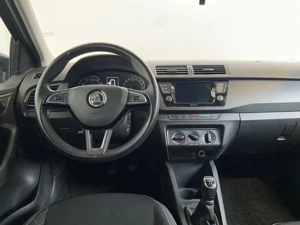 Skoda Fabia 1.0 TSI Ambition. Carplay.1e Eigenaar. APK uit 2020, foto 4