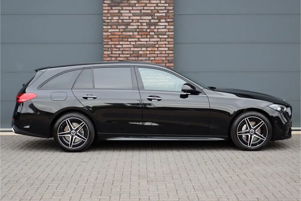 Mercedes-Benz C-Klasse 300 e AMG Line uit 2024, foto 11