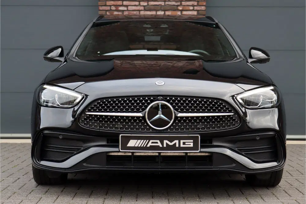 Mercedes-Benz C-Klasse 300 e AMG Line uit 2024, foto 13