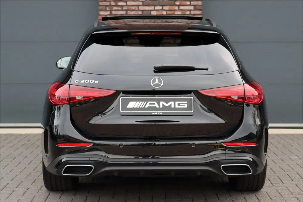 Mercedes-Benz C-Klasse 300 e AMG Line uit 2024, foto 15