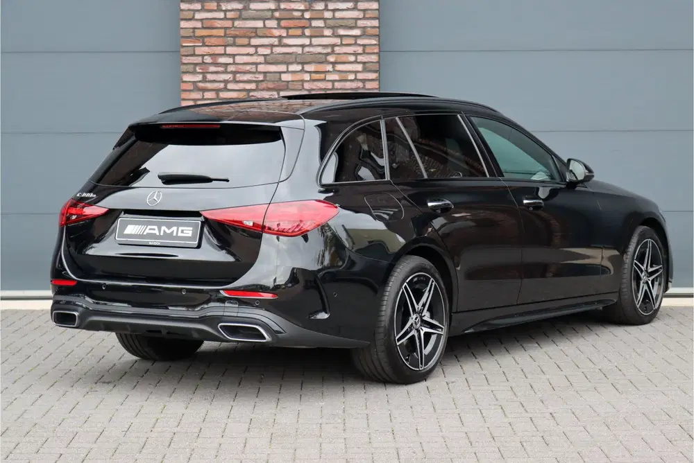 Mercedes-Benz C-Klasse 300 e AMG Line uit 2024, foto 7