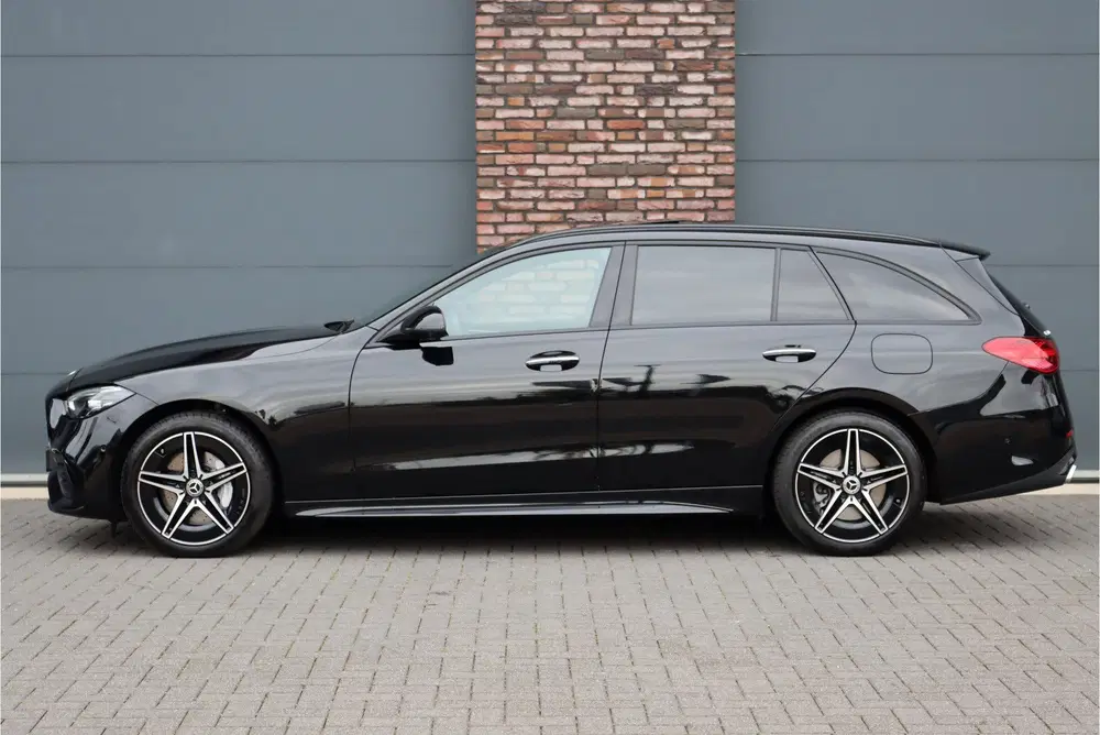Mercedes-Benz C-Klasse 300 e AMG Line uit 2024, foto 9