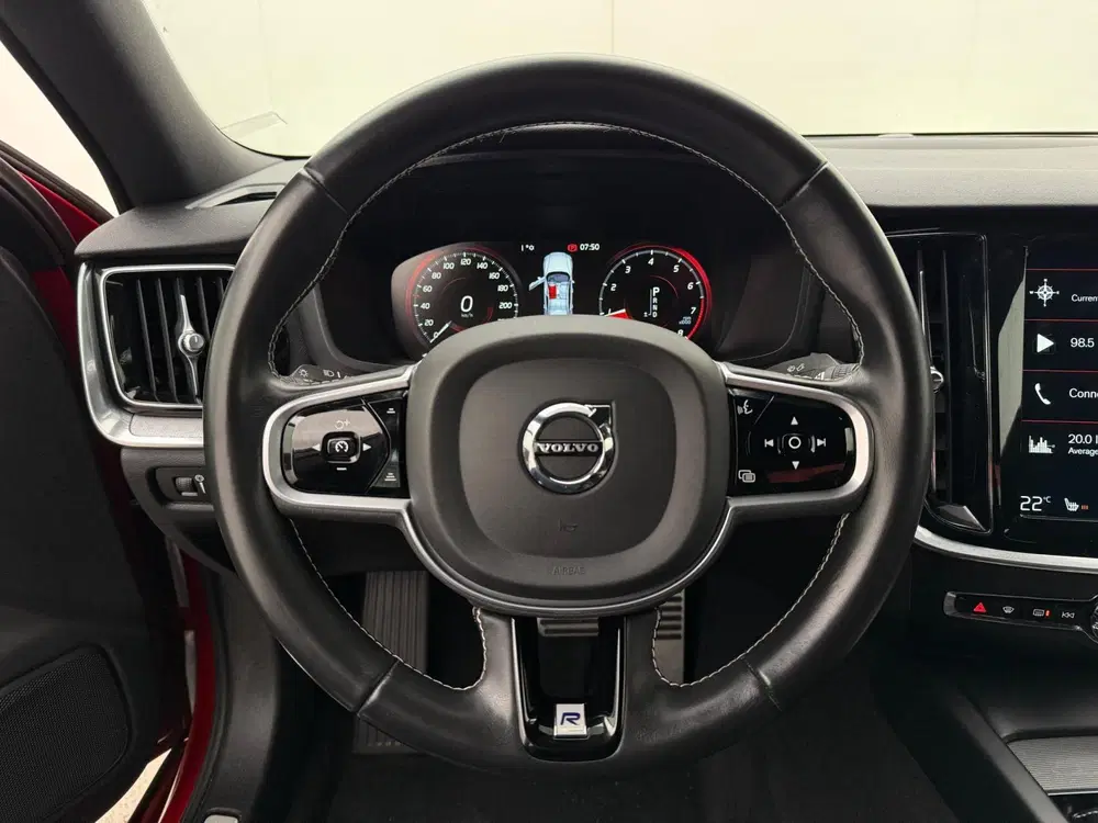Volvo S60 2.0 T5 R-Design uit 2020, foto 14