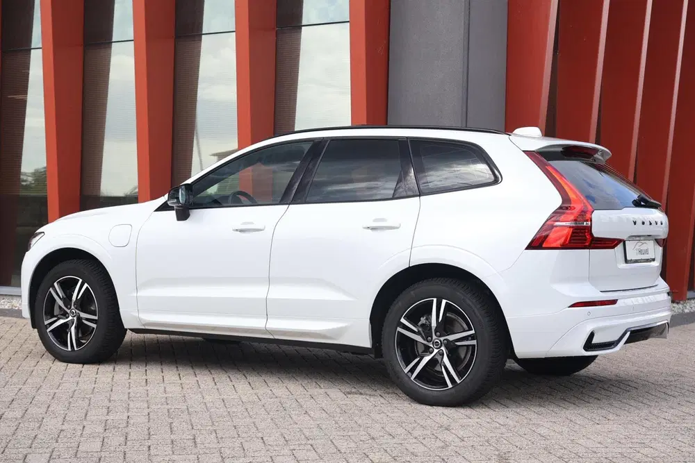 Volvo XC60 T6 Recharge AWD R-Design uit 2022, foto 3