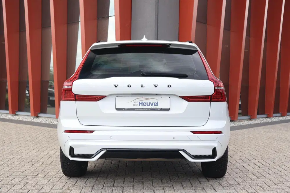 Volvo XC60 T6 Recharge AWD R-Design uit 2022, foto 4