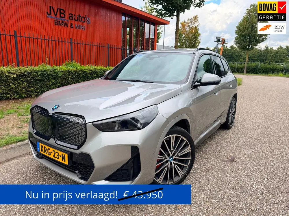 BMW iX1 XDrive30 uit 2024