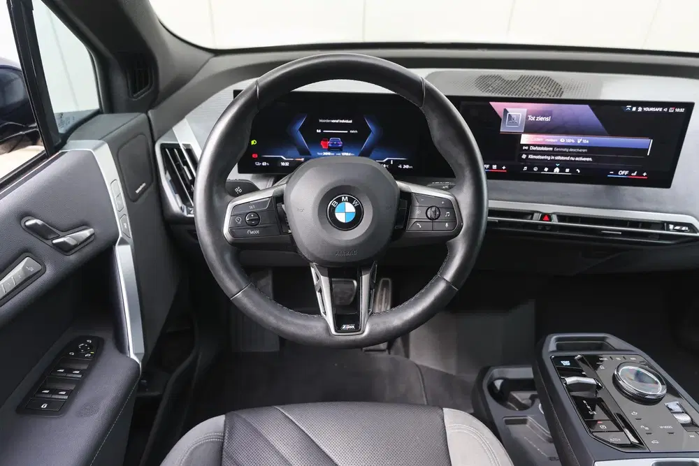 BMW iX xDrive45 M Sport uit 2025, foto 3