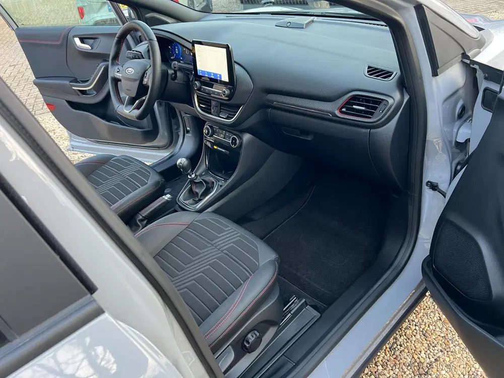 Ford Puma 1.0 Hybrid ST-Line X Panorama dak & Naviga uit 2024, foto 12