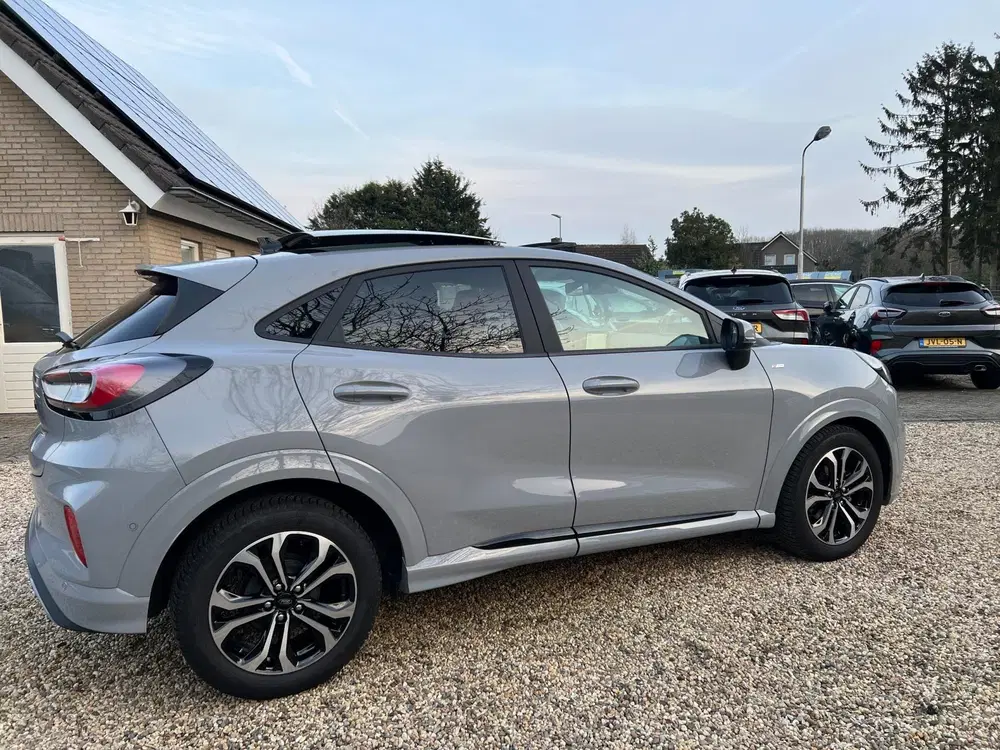 Ford Puma 1.0 Hybrid ST-Line X Panorama dak & Naviga uit 2024, foto 2