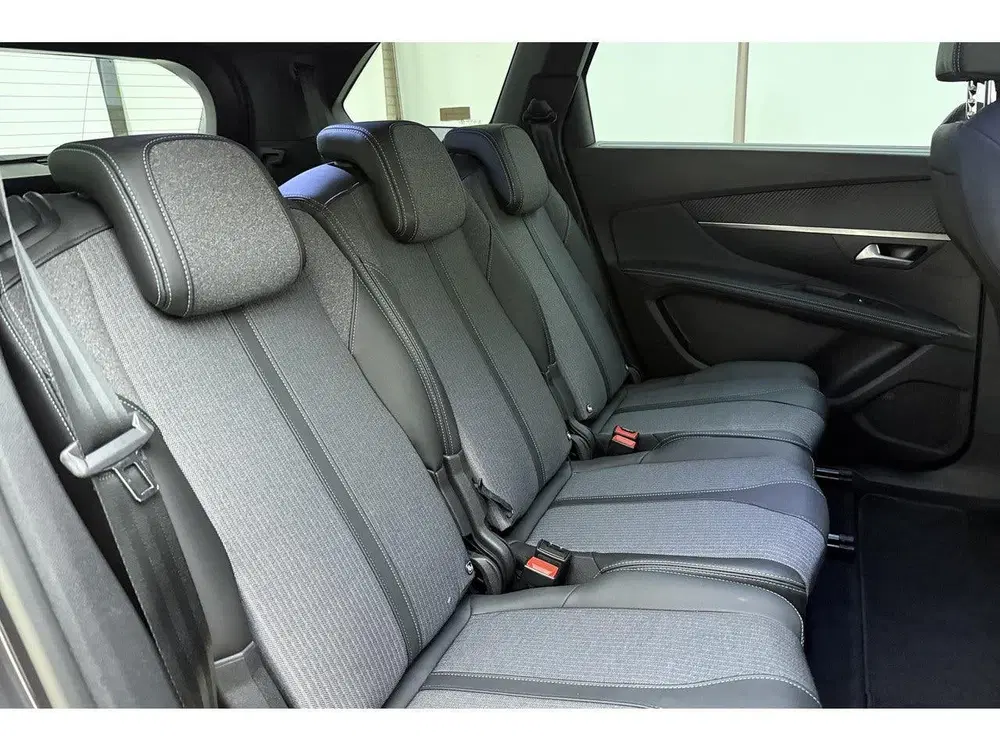 Peugeot 5008 1.2 Hybrid 136pk Allure Pack Business uit 2024, foto 15
