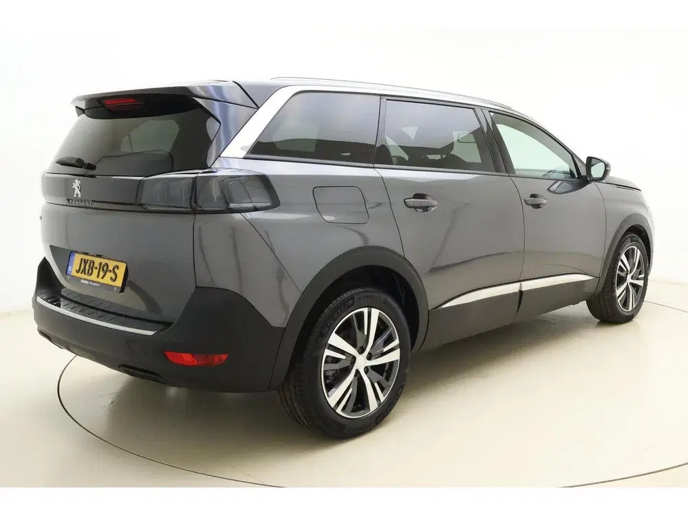 Peugeot 5008 1.2 Hybrid 136pk Allure Pack Business uit 2024, foto 2