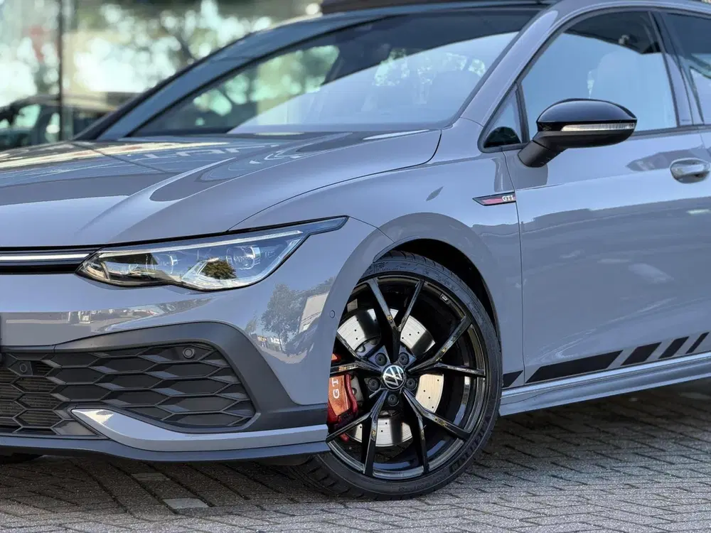 Volkswagen Golf 2.0 TSI GTI Dealer onderhouden VOLL uit 2024, foto 4