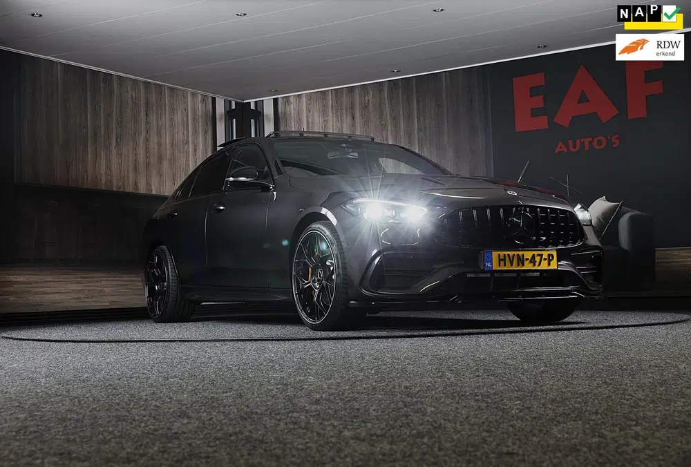 Mercedes-Benz C-Klasse 300 e AMG 63 Look uit 2025