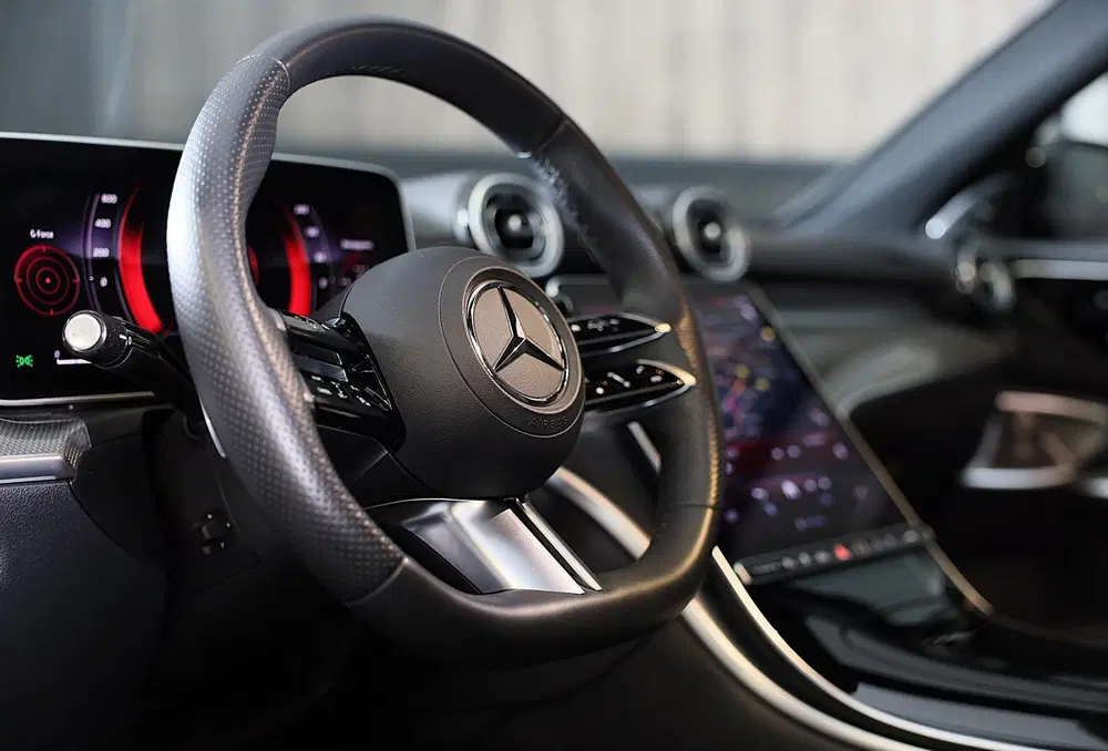 Mercedes-Benz C-Klasse 300 e AMG 63 Look uit 2025, foto 7